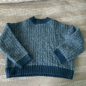 Blue chunky sweater